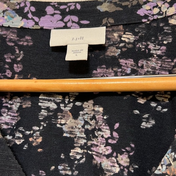 J. Jill long sleeve floral button down shirt. - Picture 2 of 4